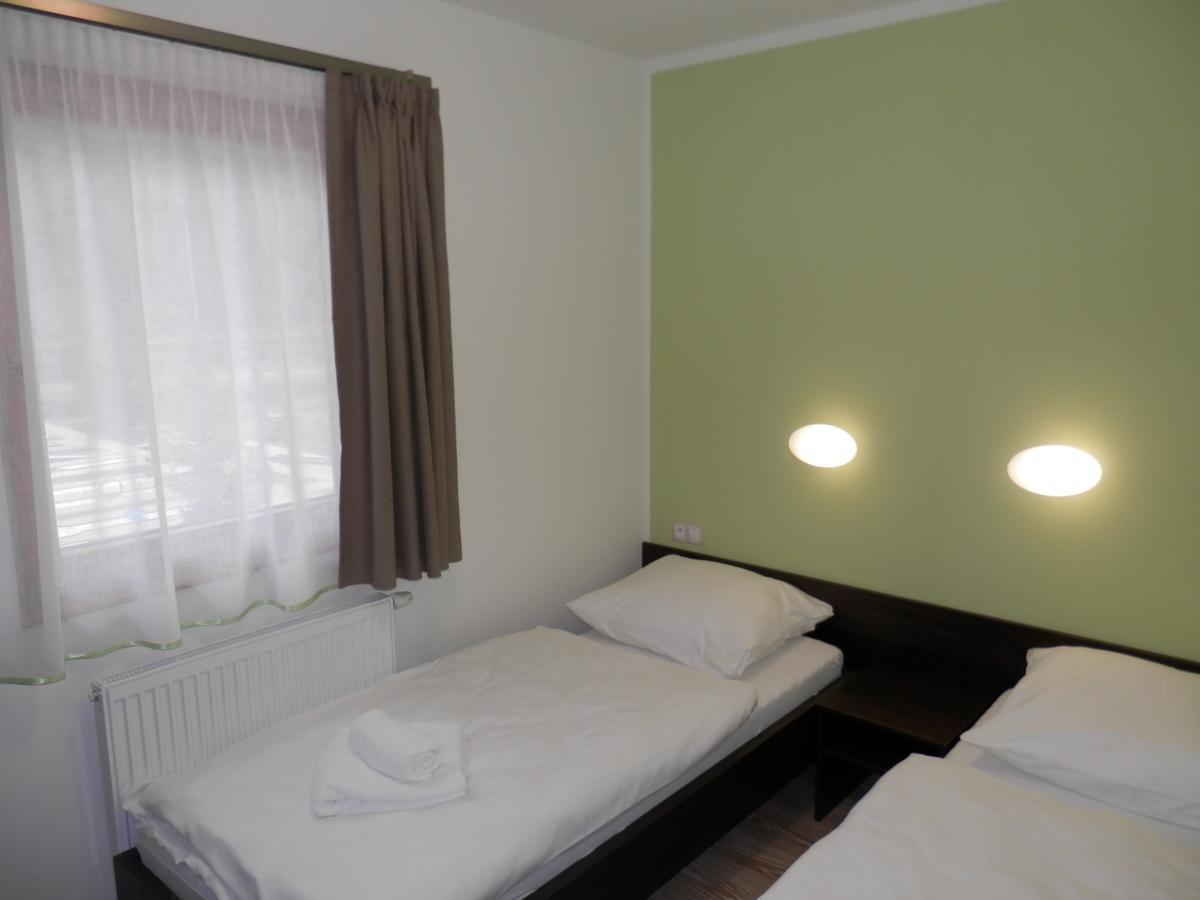 Wellness Hotel Hluboky Dvur Hrubá Voda Exterior foto